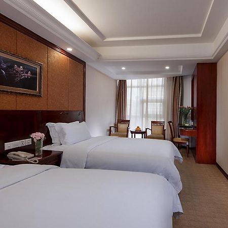 Vienna Hotel Shenzhen Pingdi Экстерьер фото