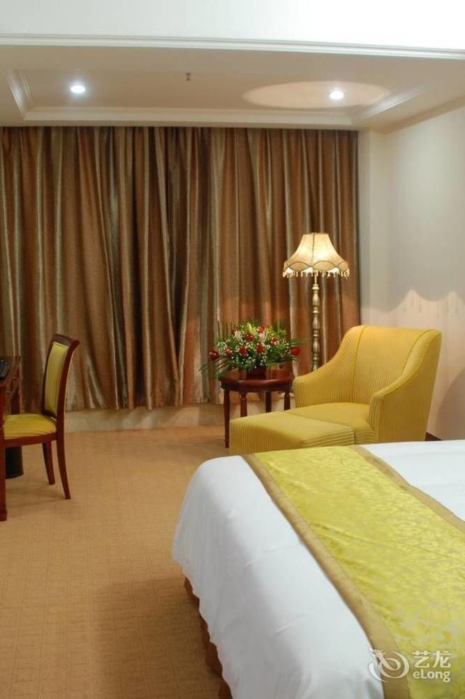 Vienna Hotel Shenzhen Pingdi Экстерьер фото